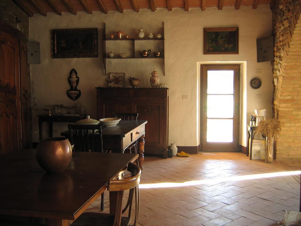 Agriturismo Il Casalino Pari Ngoại thất bức ảnh