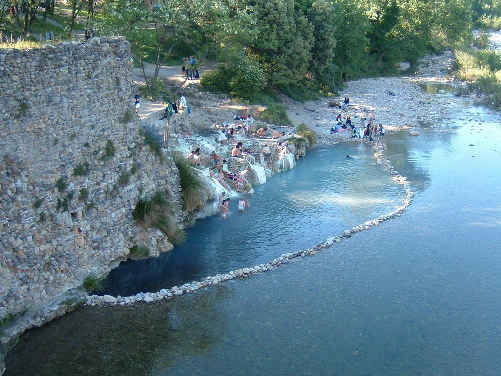 Agriturismo Il Casalino Pari Ngoại thất bức ảnh