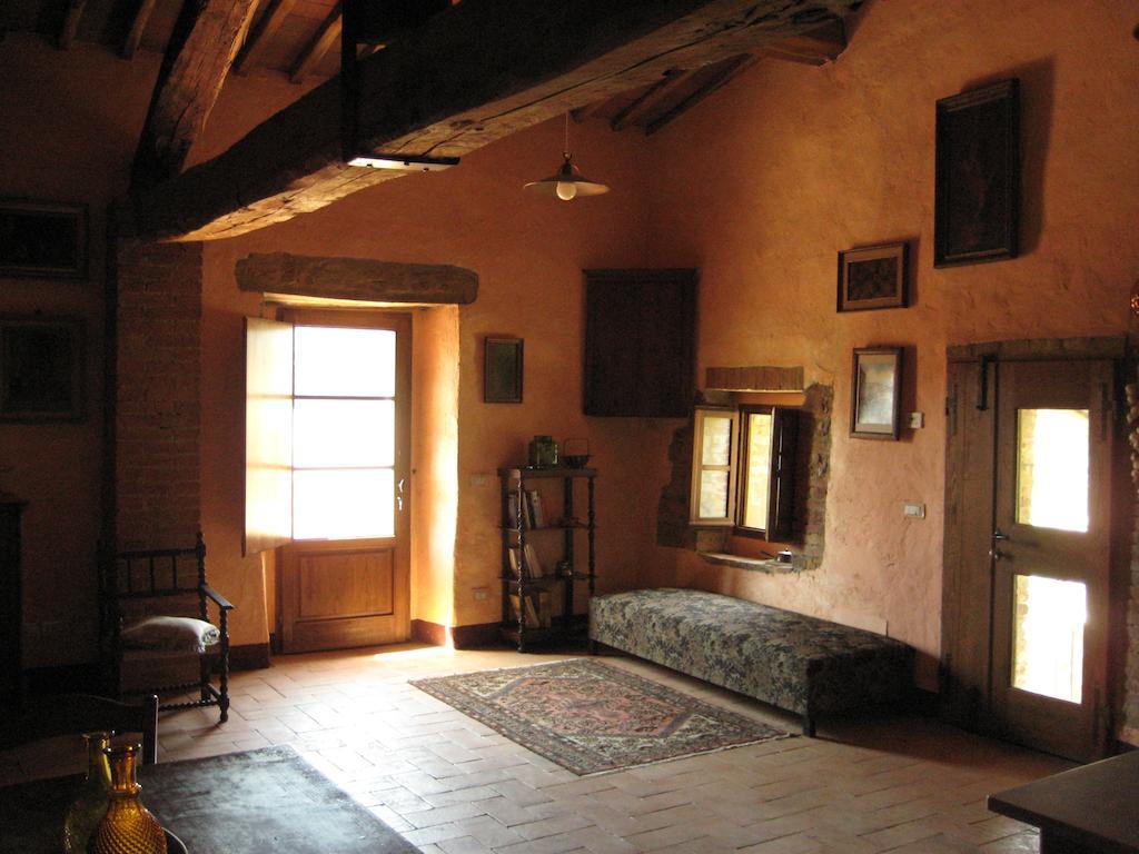 Agriturismo Il Casalino Pari Phòng bức ảnh