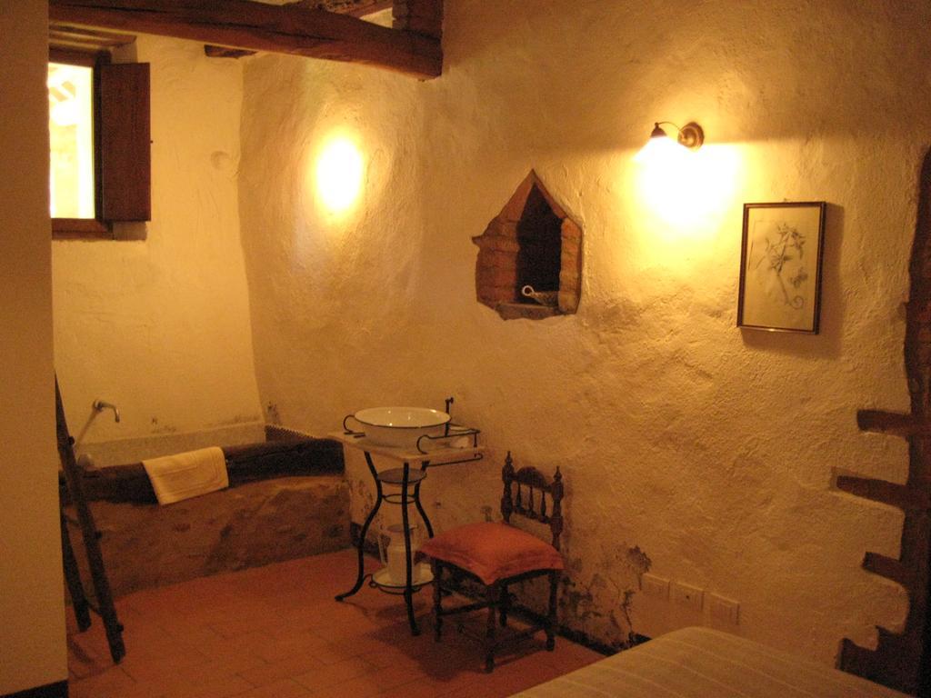 Agriturismo Il Casalino Pari Ngoại thất bức ảnh